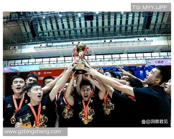 齐麟：从青涩新星到篮球场上的璀璨之光，未来可期的运动员之路